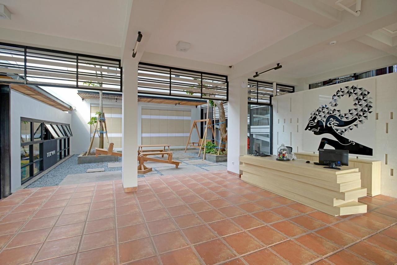 Arjuna Hotel Batu City エクステリア 写真